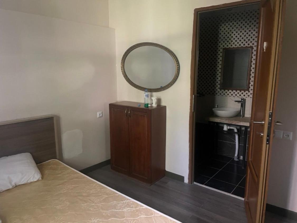 X Hotel Jereván Kültér fotó